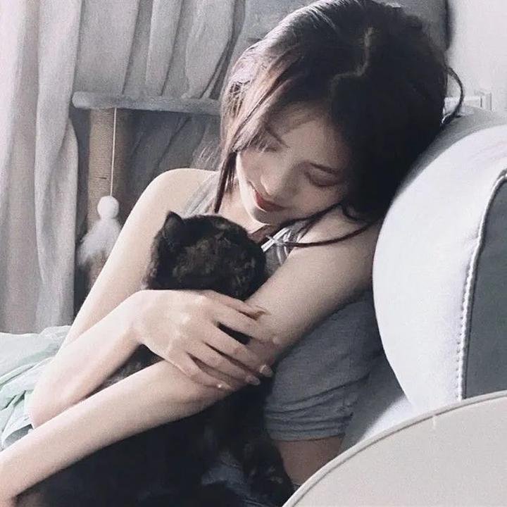 早餐时女歌迷快闪