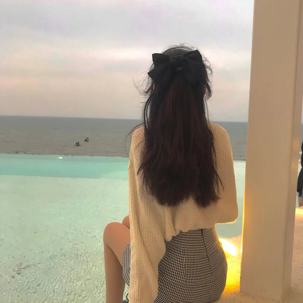 维奥莱特·诺齐埃尔